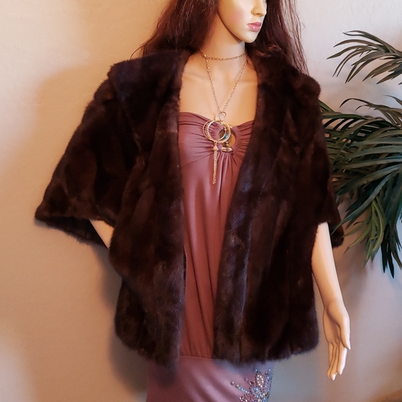 Saint Paul fur stole - Picture 1 of 5